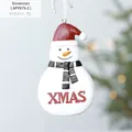 Addobbo pupazzo di neve bianco in resina con scritta XMAS rossa e sciarpa a quadri - Pupazzo di Neve
