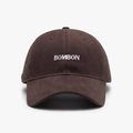 Dunkelbraune Baumwoll-Baseballkappe mit weißer BOMBON-Stickerei im klassischen 6-Panel-Stil - Verstellbar / Braun