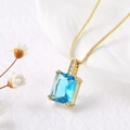 Elegante collar de cadena dorada con colgante de circón azul claro para mujer - Azul