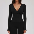 Nauwsluitende zwarte yoga top met lange mouwen en overslag V-hals voor fitness en sport - XL / Premium Zwart