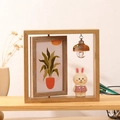 Roterende houten fotolijst 6 inch met nachtlampje en schattig konijntje als decoratie - Dubbelzijdig Verticaal - Konijntje