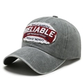 Gorra de béisbol gris desgastada con bordado vintage y parches de letras con bordes vivos - Ajustable / Gris