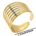 Detailaufnahme der goldenen mehrlagigen Ringe mit Maßangaben von 1,7 cm Breite - Gold