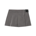 Detail of dark gray pleated skirt featuring black leather belt and silver metal buckle - XS / Gray