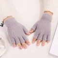 Mitaines douces violettes en peluche pour femmes offrant chaleur et confort d'hiver - Taille unique / Style Sans Doigts Standard / Gris