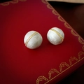 Elegant semi-circular vintage studs with marble texture and gold plated chain detailing - Geometric Sphere Style (HE15791) / White
