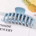 Grande molletta per capelli azzurro opaco in plastica con design a più denti - Celeste Opaco