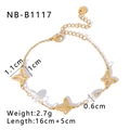 Dettaglio bracciale a farfalla dorato con perle e specifiche di misura in acciaio - Stile Farfalla e Perla (NB-B1117)