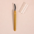 Tragbare Silikon-Wimpernbürste mit goldener Griff und schwarzer Kamm mit transparenter Kappe - Gold