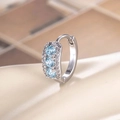 Créoles géométriques en argent serties de zircons et de pierres rondes bleu clair - Bleu Mer Clair (Une Pièce)