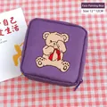 Borsetta viola per assorbenti con orsetto cartone animato, cerniera e misura 12x12cm - Rosa Orso