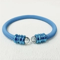 Matte himmelblaue Kabel-Armspange mit Metallakzenten und facettierten Kristallen - Himmelblauer Stil (BR049-2)