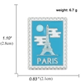 Vue détaillée de la broche timbre Tour Eiffel argentée avec mesures de taille et de poids - Timbre Paris Tour