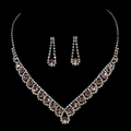Dettaglio di parure da sposa in argento con collana e orecchini in strass color champagne - Giallo cristallo-Set da due pezzi