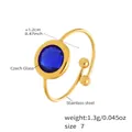 Ring aus 18K vergoldetem Edelstahl mit einer blauen Kristallglaskugel-Verzierung - Runder Stil / Gold Blauer Glasstein (TXA275)