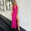 Abito lungo fucsia con scollo all'americana, profondo scollo a V e spacco alto - S / Rosa Rosso