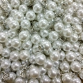 Colgante de perla blanca con lazo de diamantes de imitación para joyería de DIY - Colgante de 12mm / Blanco Puro de Alto Brillo + Base de Estrás Plateada