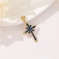 Ciondolo a croce dorata con pietre blu a goccia e zirconi per creazione gioielli - Blu