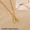 Collana in acciaio al titanio dorato con ciondolo lettera A e strass scintillanti - Lettera A Dorata (KN286970-Z)