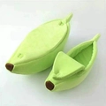 Green banana-shaped pet bed for cats and small dogs in soft plush fabric - Green
