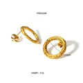 Dettaglio di orecchini in acciaio al titanio martellato da 17,5mm e peso di 2,7g - Stile Orecchini a Bottone Tondi Martellati (YYE023200) / Oro