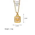 18K vergulde ketting met witte vierkante hanger voorzien van vlindermotief - Witte schelp vlinder