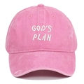 Détail de la casquette en coton rose délavé avec broderie blanche GOD'S PLAN - Rose
