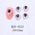 Detaillierte Makroansicht violetter Herz-Nagelanhänger mit Love-Gravur und silberner Basis - 9222 Amethyst