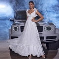Robe longue d'été à pois blanc et noir avec bretelles à volants et découpe à la taille - XS / Blanc à pois noirs
