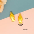 Vue détaillée du pendentif poisson doré DIY avec dimensions précises de 21 mm x 9 mm - 1 Poisson d'or