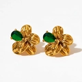 Goldene Blumen-Ohrstecker mit grünem Zirkon in Birnenform im minimalistischen Blumendesign - Gold mit Grünem Zirkon (KDE2142)