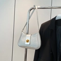 Sac hobo minimaliste à paillettes argentées avec fermoir doré et fine bandoulière - Argenté