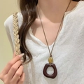 Collier à pendentif géométrique en résine avec cordon de cire et perle ambrée - 54# Collier-Café-Carré