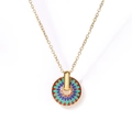 Elegante collana in acciaio al titanio dorato con pendente circolare in smalto floreale colorato - Base Blu Fiore Rosso (23144)