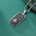 Pendentif en fibre de carbone avec étoile argentée sur marbre vert chic - Pendentif avec Chaîne Perle / Couleur Acier