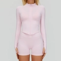 Ensemble de yoga rose clair avec veste zippée à col montant et short taille haute - Rose Sakura
