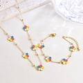 Parure collier et bracelet dorés avec fleurs en émail coloré et fermoir mousqueton - Collier + Bracelet