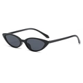 Occhiali da sole retrò cat-eye con montatura nera stretta e lenti grigio scuro stile hip-hop - Sfumatura Blu Viola / Montatura Nera / Lenti Nere