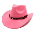 Détail d'un chapeau de cowboy rose en suédine avec ruban en cuir noir et boucles dorées - M (56-58cm) / Rose Fluorescent