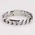 Dettaglio di un bracciale a catena cubana spessa in acciaio inossidabile argento da uomo - 12mm di Larghezza x 22cm di Lunghezza