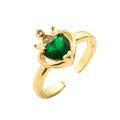 Bague couronne dorée ajustable avec zircon vert en forme de cœur sur fond blanc - Ouvert Réglable / Vert