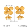 Detailed size specifications for gold flower earrings with pearls and radial textures - Vintage Pearl Pendant Style (HC-E10180)