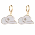 Boucles d'oreilles créoles dorées avec breloques chapeau de cowboy en émail blanc - Style Chapeau De Cowboy Blanc (JE0937F)