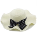 Detail of beige straw sun hat featuring a checkered ribbon and large bow decoration - M(56-58cm) / White