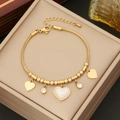 Collana a doppio strato dorata con ciondolo a cuore in madreperla e cristalli su astuccio - 2# Bracciale a Catena a Lisca di Pesce con Conchiglia a Cuore / Oro
