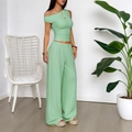 Damen Set in Hellgrün mit One-Shoulder-Crop-Top und weiten Hosen aus strukturiertem Stoff - S / Bohnengrün