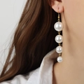 Elegant vintage court style long gold earrings with four white gradient pearl beads - Medium Style (4 Pearls)
