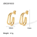 Detail van 18k vergulde dubbellaagse oorbellen met afmetingen van 1,9 cm hoog en 0,8 cm breed - Dubbel Ring Ontwerp (JDE201833)