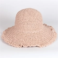 Handgewebter Strohhut mit breiter Krempe in Beige für Strandurlaub und Sonnenschutz - Rosa