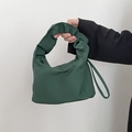 Sac à bandoulière minimaliste vert foncé avec poignée nuage froncée et dragonne chic - Vert Foncé